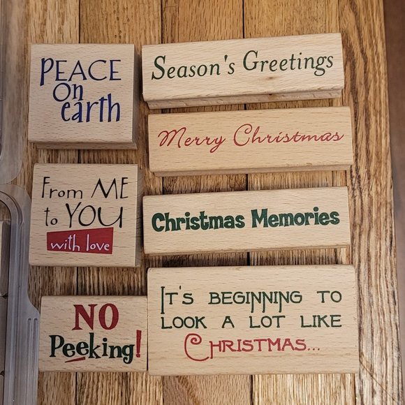 Large Lot of Christmas Stamps - Picture 4 of 5